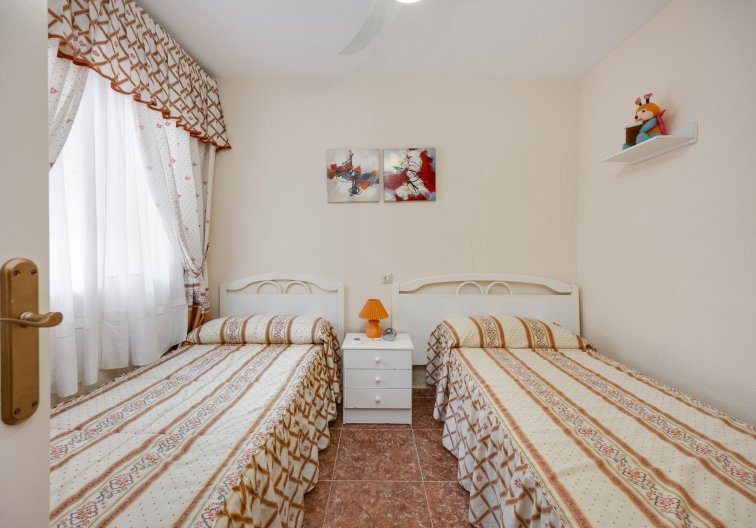 Segunda mano - villa - Torrevieja - El Limonar