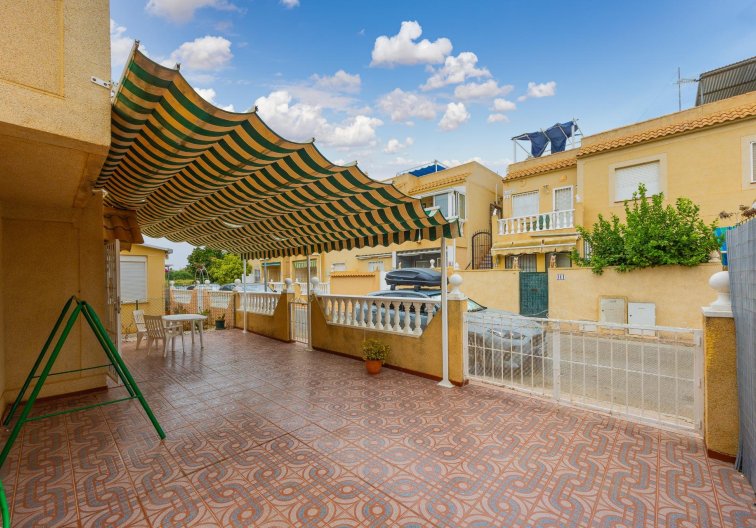 Segunda mano - villa - Torrevieja - El Limonar
