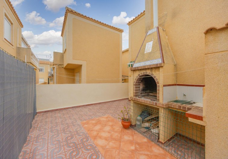 Segunda mano - villa - Torrevieja - El Limonar