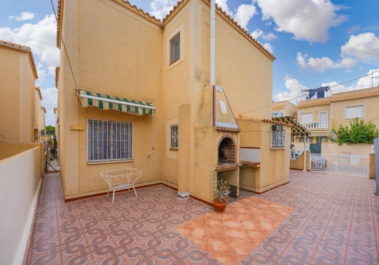 Segunda mano - villa - Torrevieja - El Limonar