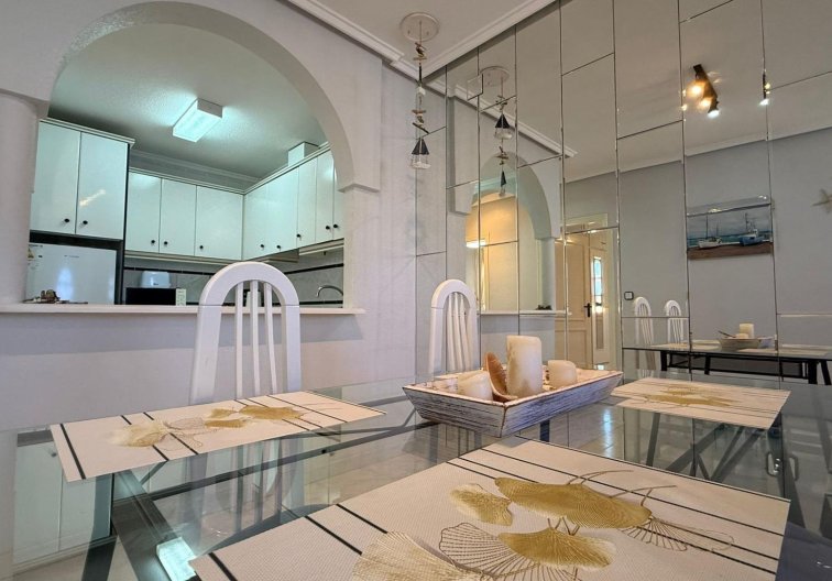 Resale - Bungalow - Torrevieja - Punta Prima