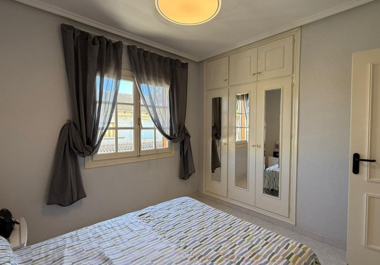Resale - Bungalow - Torrevieja - Punta Prima