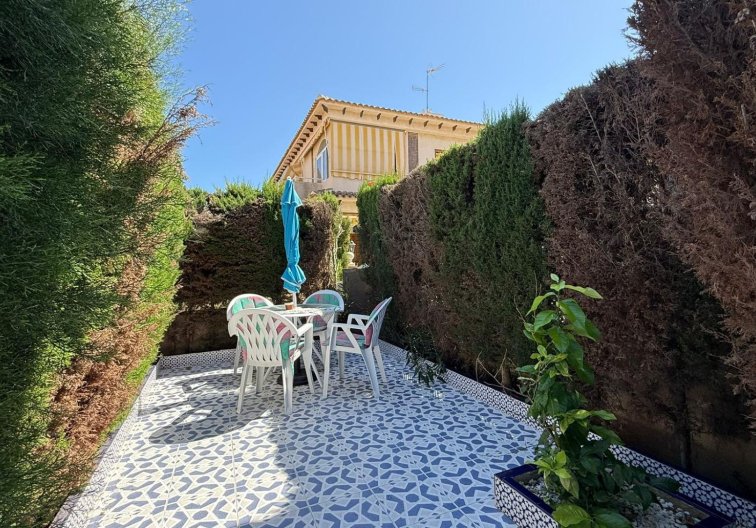 Resale - Bungalow - Torrevieja - Punta Prima