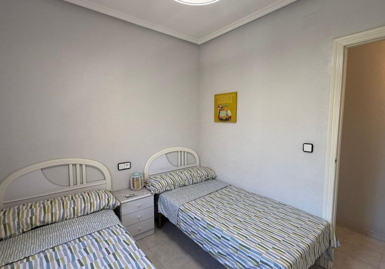 Resale - Bungalow - Torrevieja - Punta Prima
