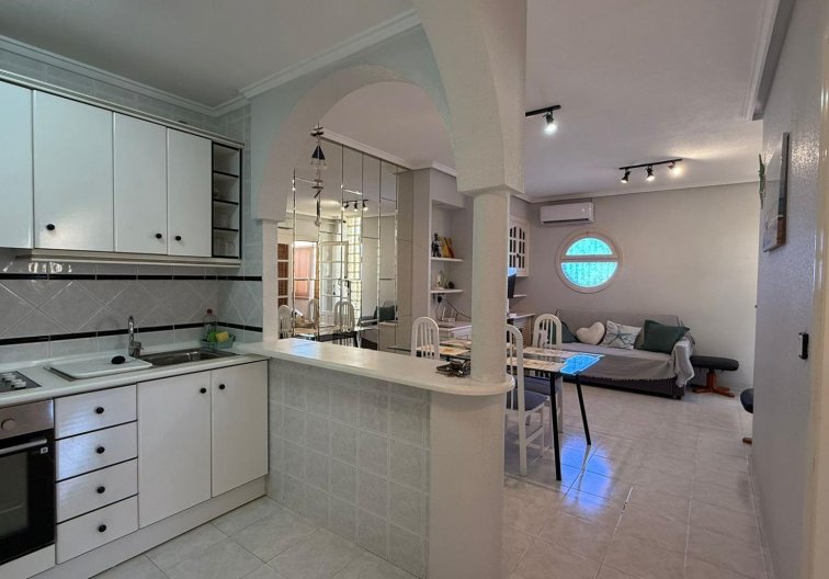Resale - Bungalow - Torrevieja - Punta Prima