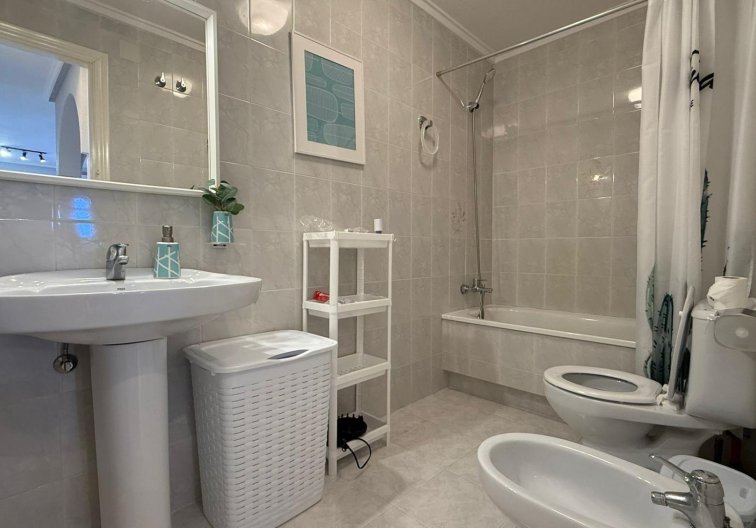 Resale - Bungalow - Torrevieja - Punta Prima