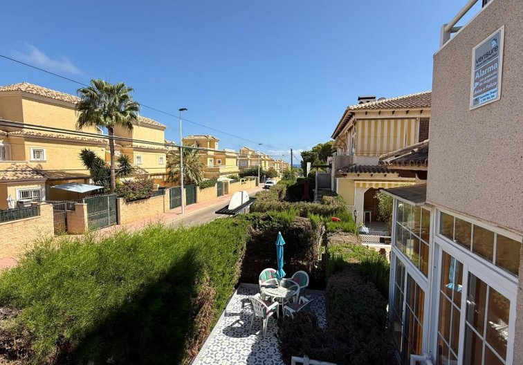 Resale - Bungalow - Torrevieja - Punta Prima