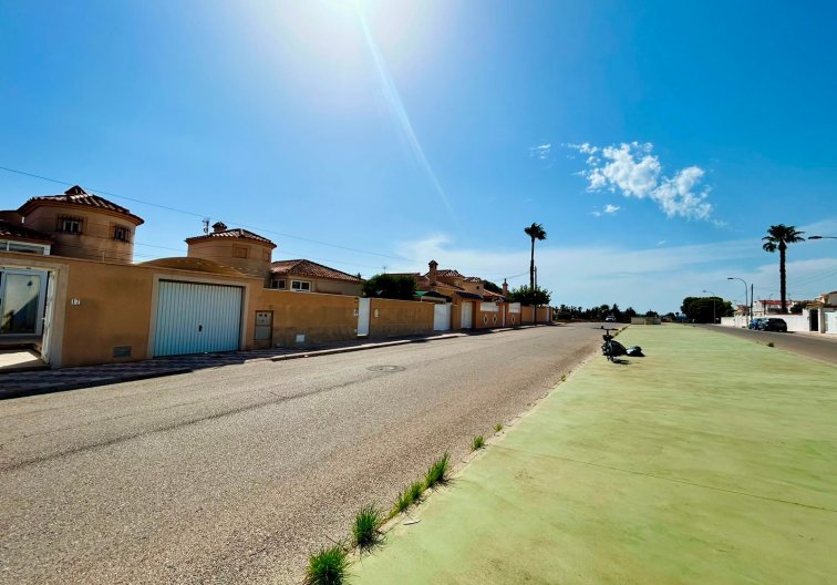 Revente - villa - Torrevieja - Costa Blanca