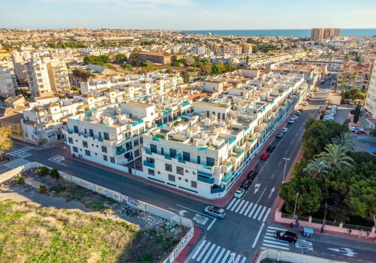 Segunda mano - Apartamento  - Torrevieja - Estacion De Autobuses