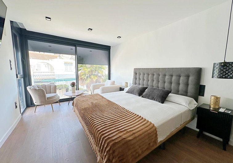 Wiederverkauf - town house - Torrevieja - Calas Blanca
