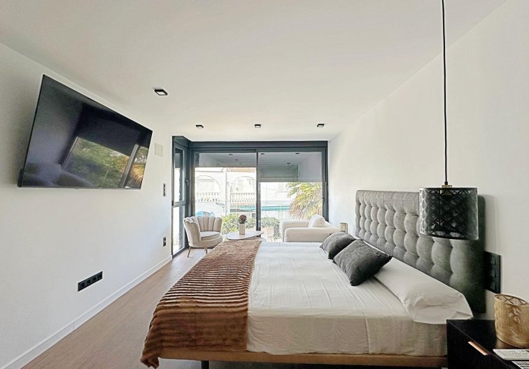 Wiederverkauf - town house - Torrevieja - Calas Blanca