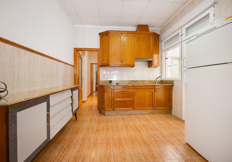 Wiederverkauf - Wohnung - Torrevieja - Paseo Maritimo