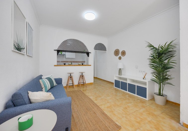 Resale - Apartment - Torrevieja - Estacion De Autobuses