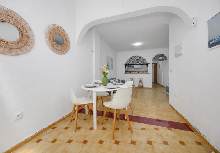 Resale - Apartment - Torrevieja - Estacion De Autobuses