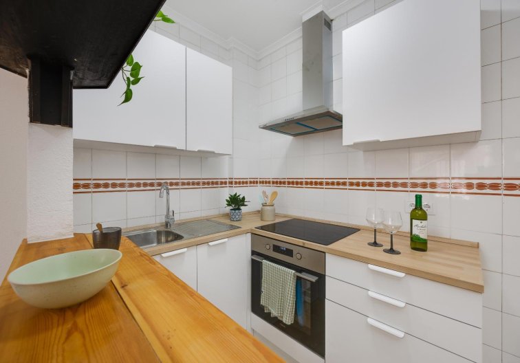 Resale - Apartment - Torrevieja - Estacion De Autobuses