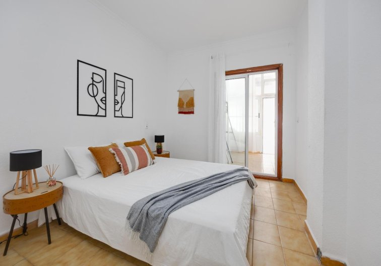Resale - Apartment - Torrevieja - Estacion De Autobuses