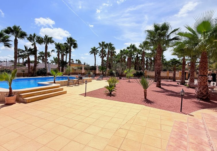 Segunda mano - villa - Catral - Costa Blanca