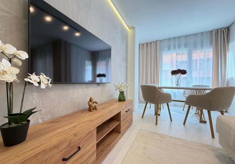 Resale - Apartment - Torrevieja - Playa del Cura