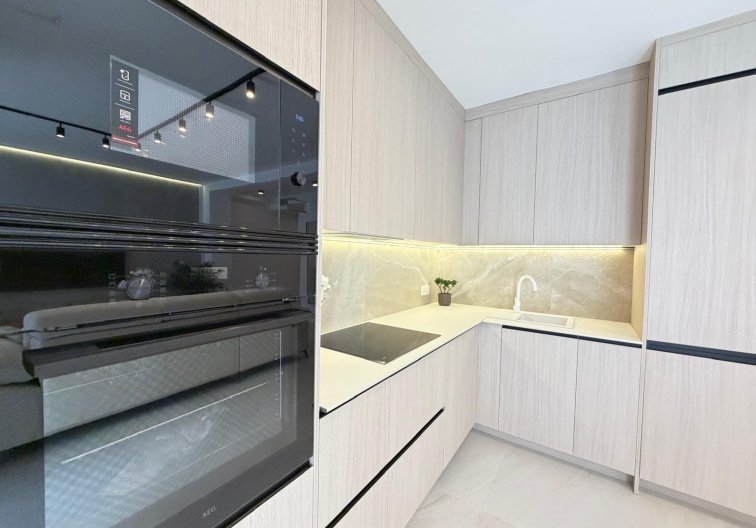 Resale - Apartment - Torrevieja - Playa del Cura
