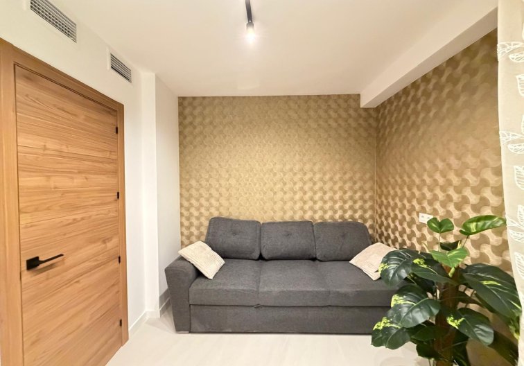 Resale - Apartment - Torrevieja - Playa del Cura