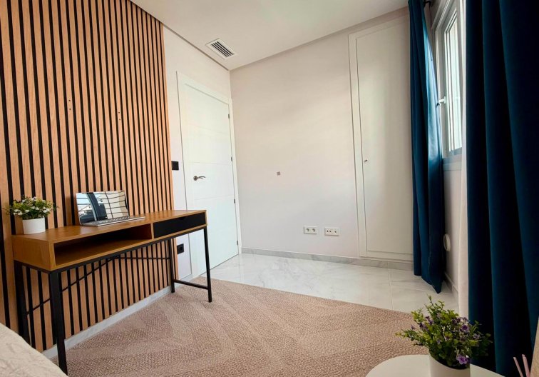 Segunda mano - Apartamento  - Torrevieja - Aguas Nuevas