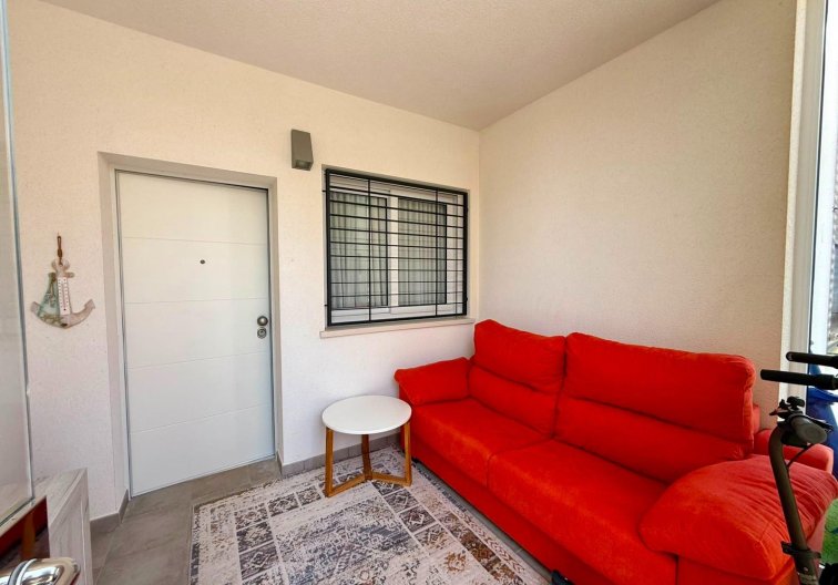 Segunda mano - Apartamento  - Torrevieja - Aguas Nuevas