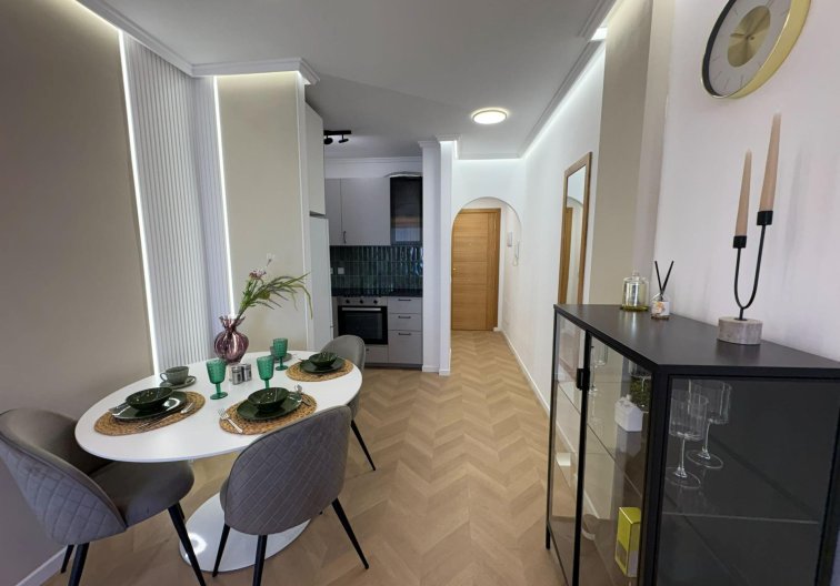 Segunda mano - Apartamento  - Torrevieja - Playa del Cura