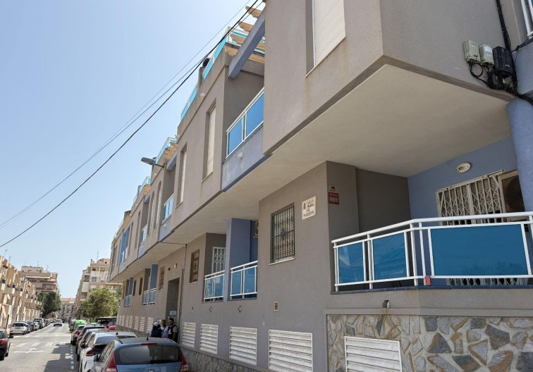 Segunda mano - Apartamento  - Torrevieja - Playa del Cura