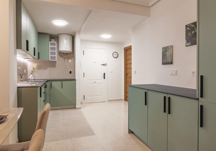 Resale - Apartment - Torrevieja - Playa del Cura