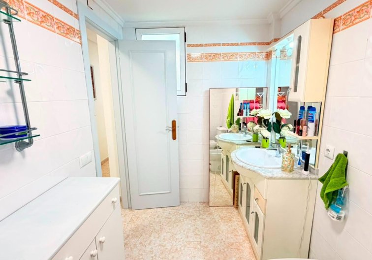 Resale - Apartment - Torrevieja - Playa del Cura