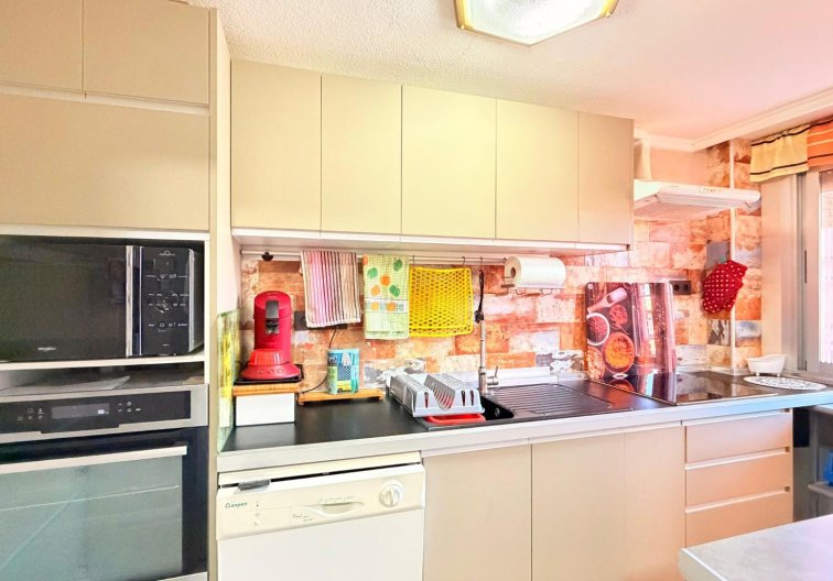 Wiederverkauf - Wohnung - Torrevieja - Playa de los Naúfragos
