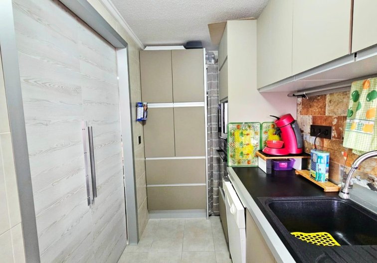 Wiederverkauf - Wohnung - Torrevieja - Playa de los Naúfragos