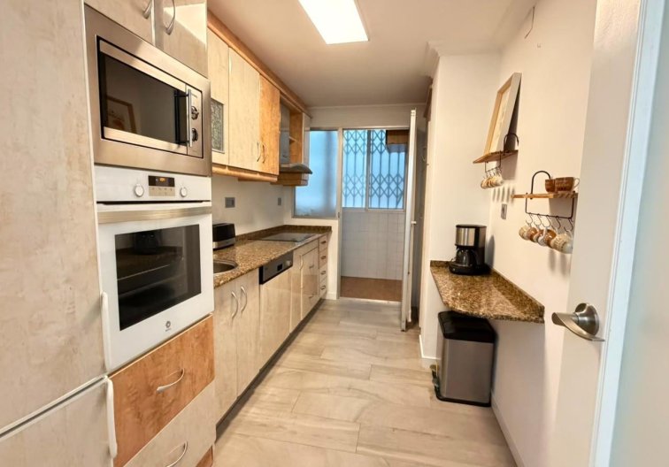 Wiederverkauf - Wohnung - Torrevieja - Centro - Muelle Pesquero