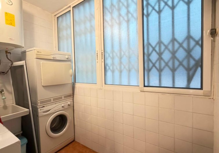 Wiederverkauf - Wohnung - Torrevieja - Centro - Muelle Pesquero