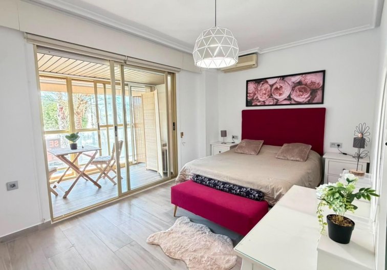 Wiederverkauf - Wohnung - Torrevieja - Centro - Muelle Pesquero