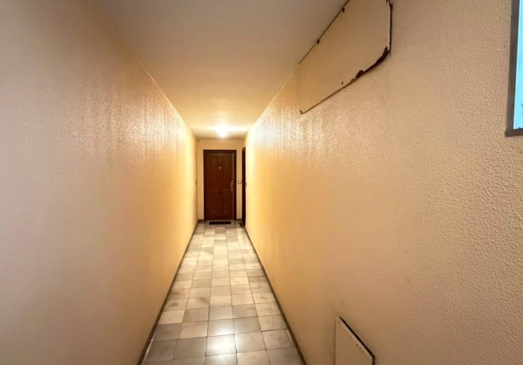 Wiederverkauf - Wohnung - Torrevieja - Centro - Muelle Pesquero
