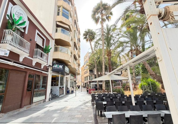 Wiederverkauf - Wohnung - Torrevieja - Centro - Muelle Pesquero