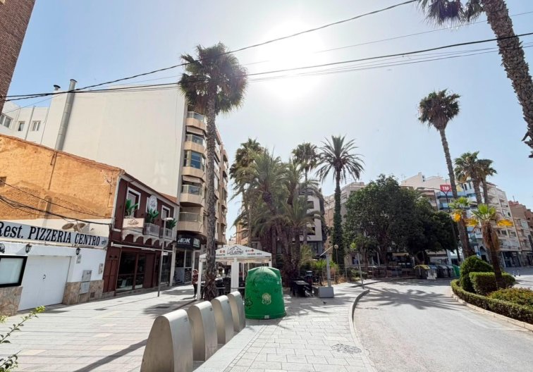 Wiederverkauf - Wohnung - Torrevieja - Centro - Muelle Pesquero