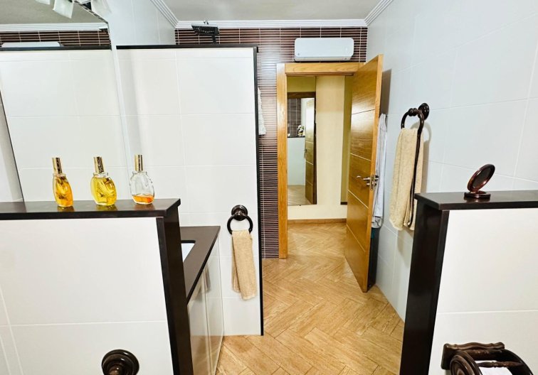 Revente - Appartement - Torrevieja - Centro