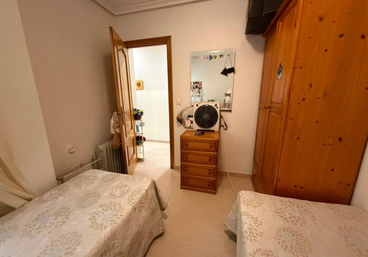 Segunda mano - Apartamento  - Torrevieja - Estacion De Autobuses
