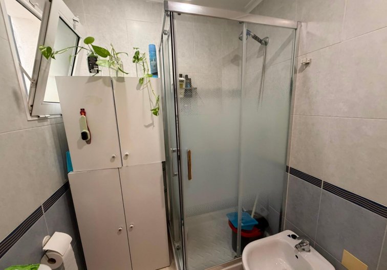 Segunda mano - Apartamento  - Torrevieja - Estacion De Autobuses