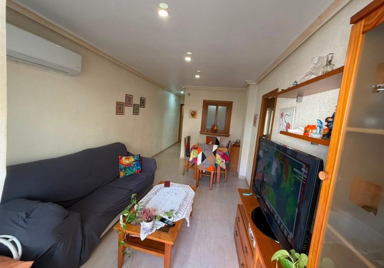Segunda mano - Apartamento  - Torrevieja - Estacion De Autobuses