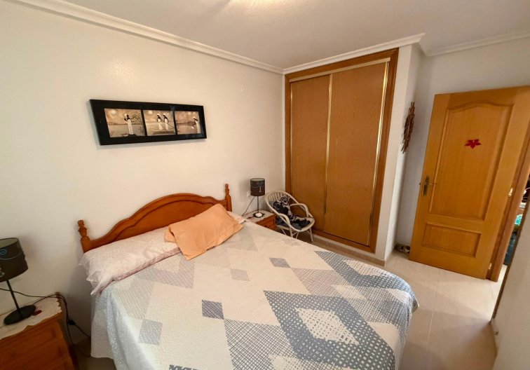 Segunda mano - Apartamento  - Torrevieja - Estacion De Autobuses