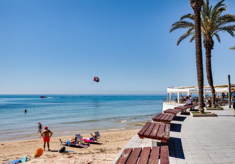 Wiederverkauf - Wohnung - Torrevieja - Centro