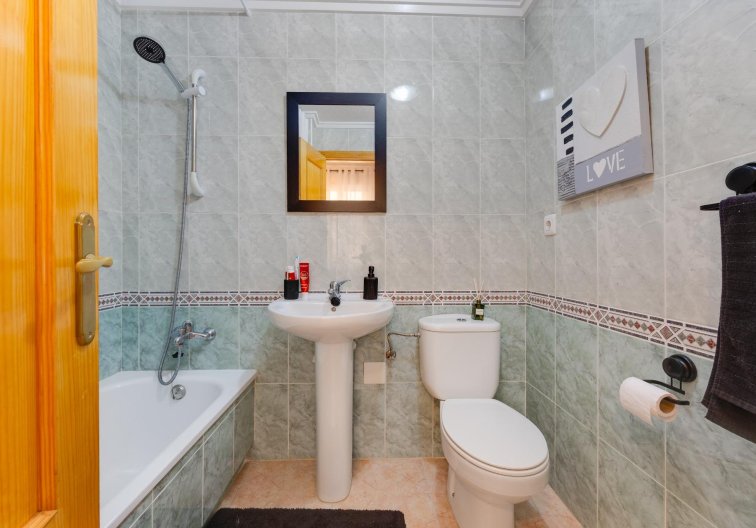 Wiederverkauf - Wohnung - Torrevieja - Centro