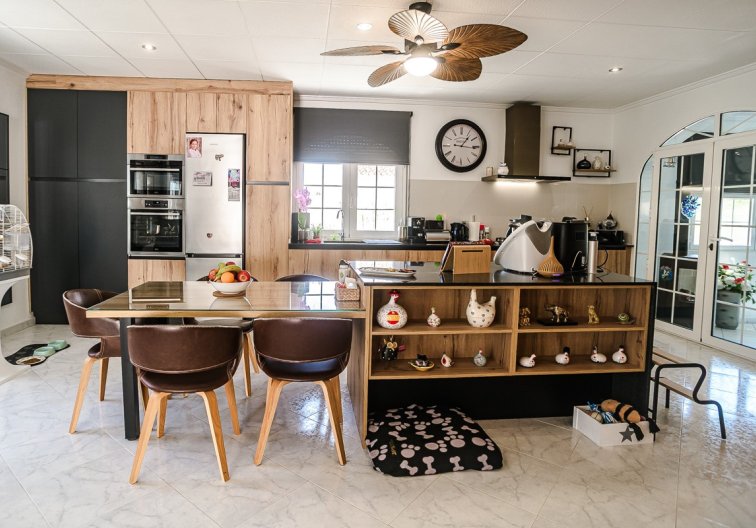 Wiederverkauf - villa - La Marina - Costa Blanca