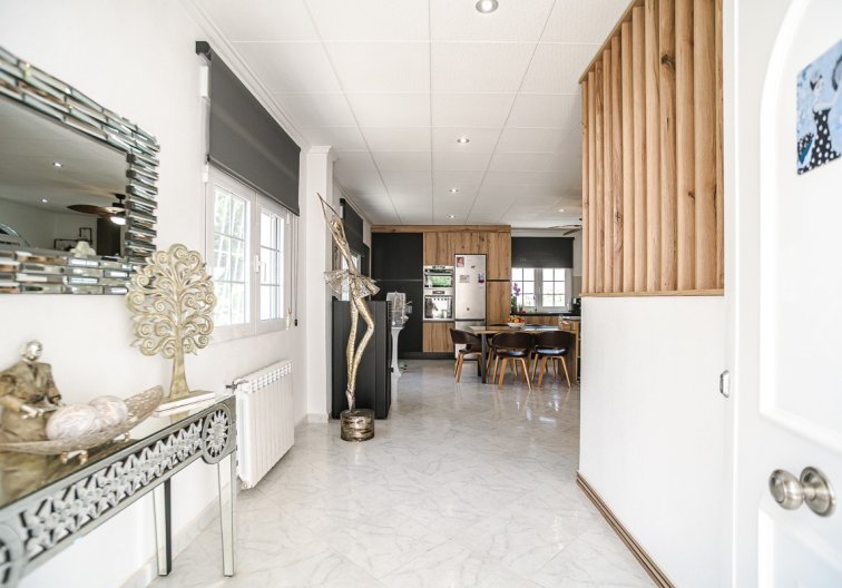 Wiederverkauf - villa - La Marina - Costa Blanca