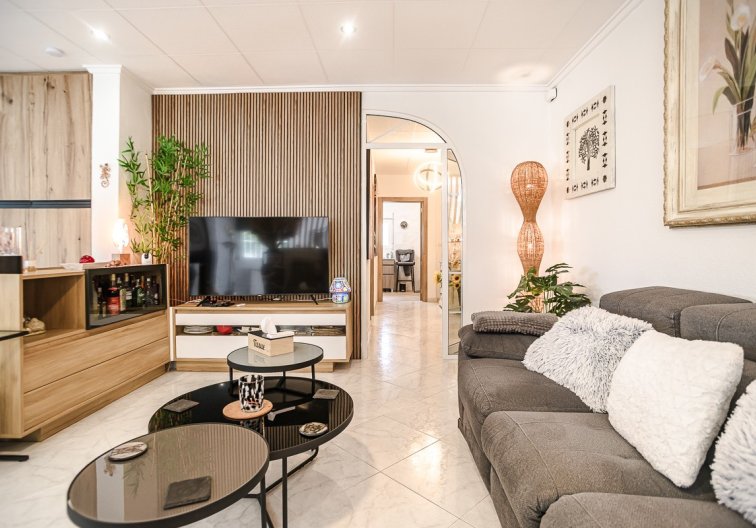 Wiederverkauf - villa - La Marina - Costa Blanca