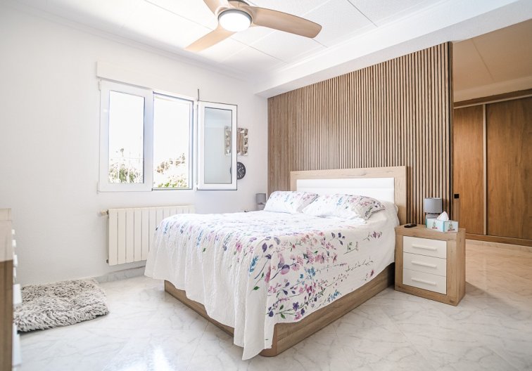 Wiederverkauf - villa - La Marina - Costa Blanca