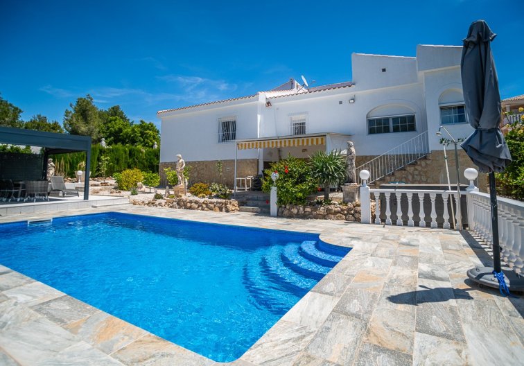 Wiederverkauf - villa - La Marina - Costa Blanca